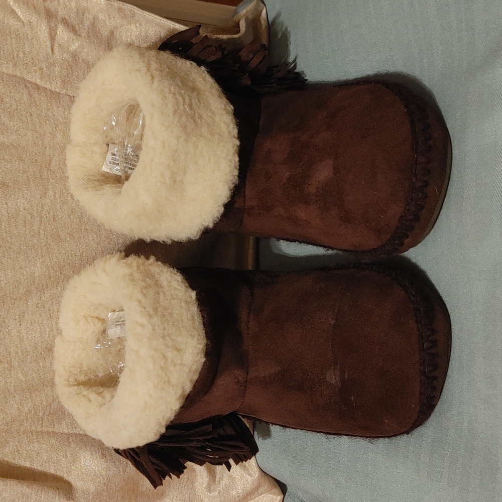 🟤 Madden Girl Slippers
